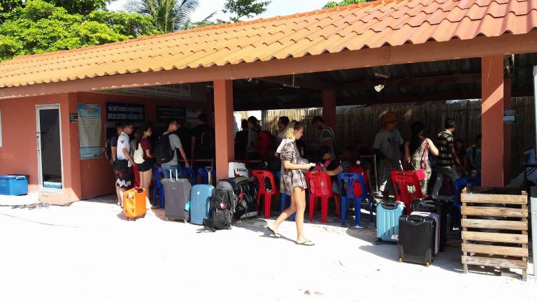 Cómo ir de Langkawi a Koh Lipe en Ferry: Nuestra experiencia entrando a Tailandia
