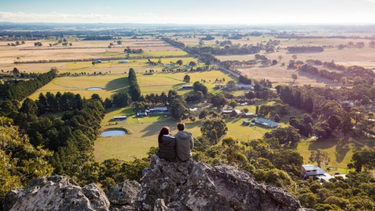Explore the 10 best day hikes from Melbourne